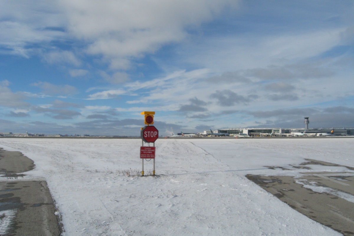 Solar-Hold-Position-Light-LED-Airfield-Lighting