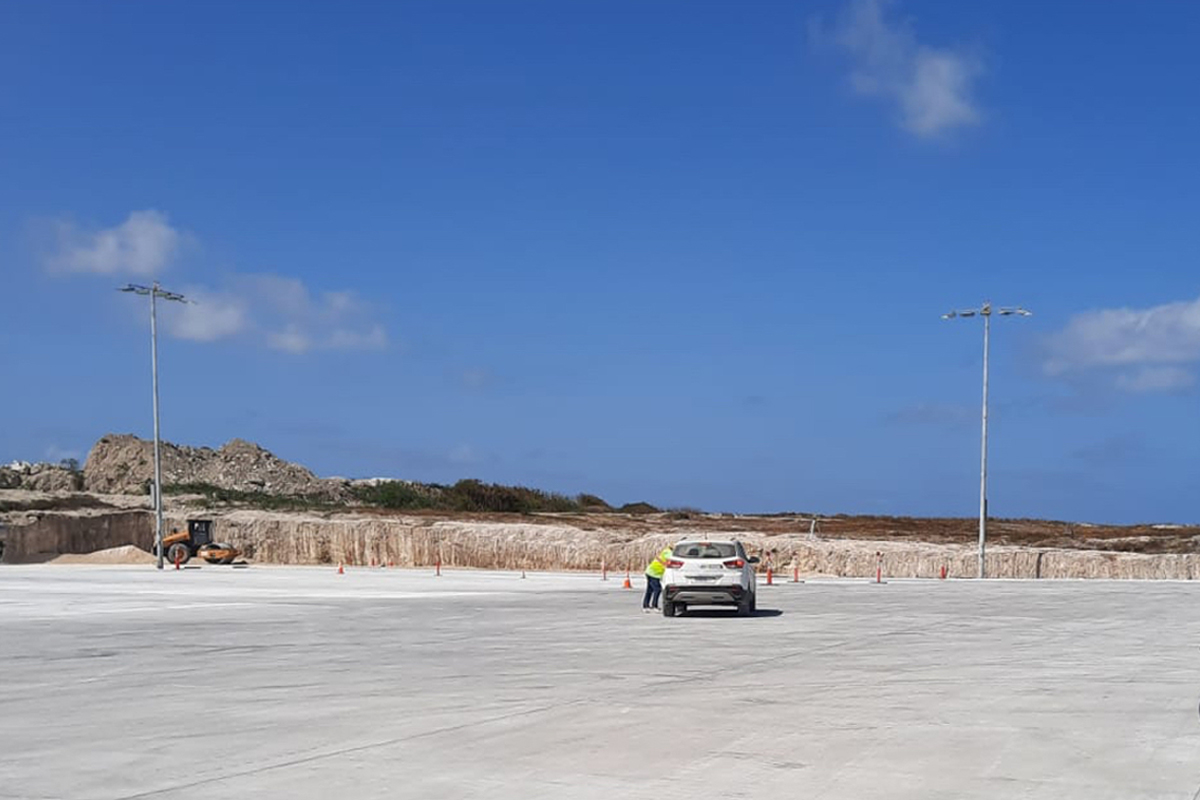 LED-apron-lighting-operating-at-Caribbean-International-airport-installation