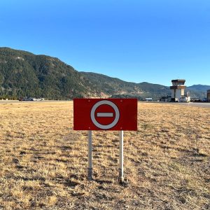 Reflective-Airfield-Signs