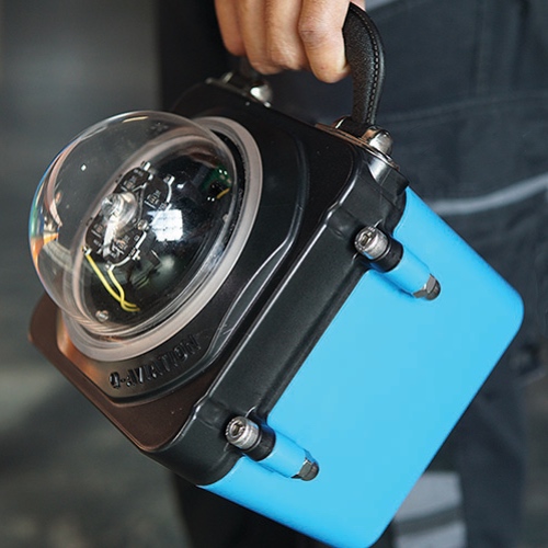 LED-portable-helipad-light-handle