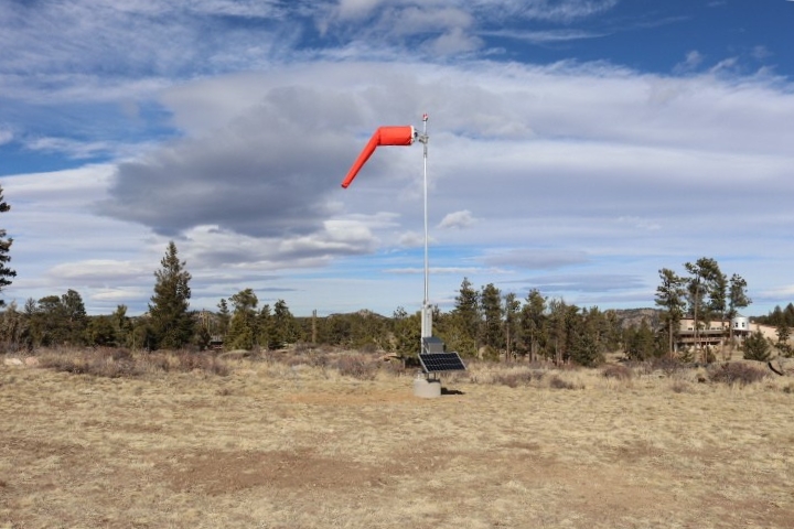 Solar-LED-helipad-lighting-solution-Denver-University