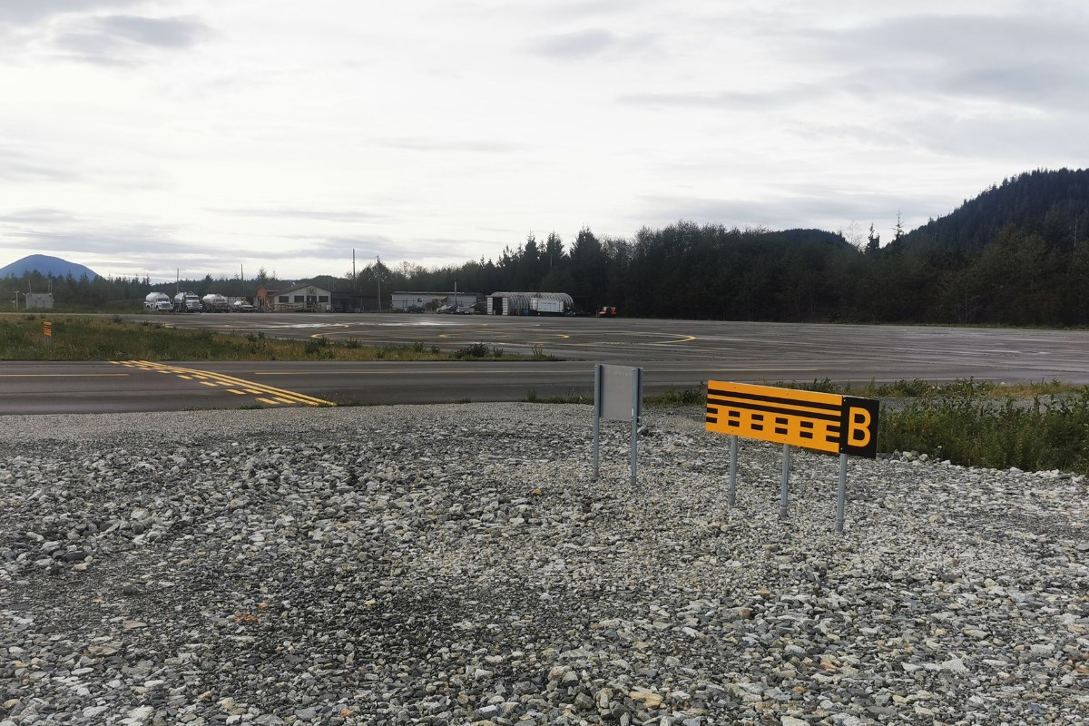 Airfield Signage-solar-airport-lighting-1